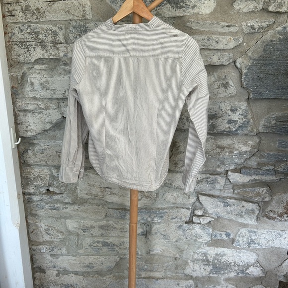 Women’s Striped Cotton Shirt - Picture 5 of 6